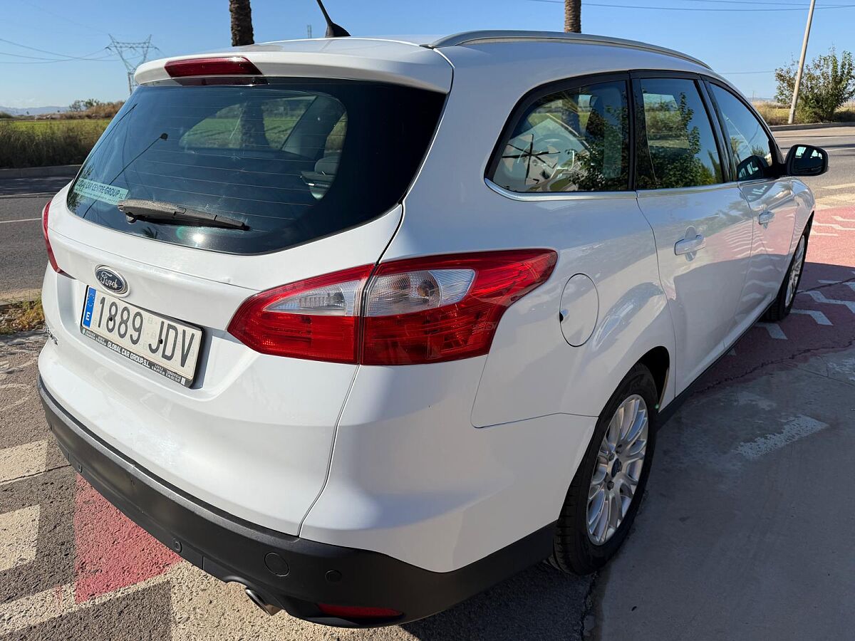 FORD FOCUS TITANIUM ESTATE 2.0 TDCI AUTO SPANISH LHD IN SPAIN 62000 MILES SUPERB 2011